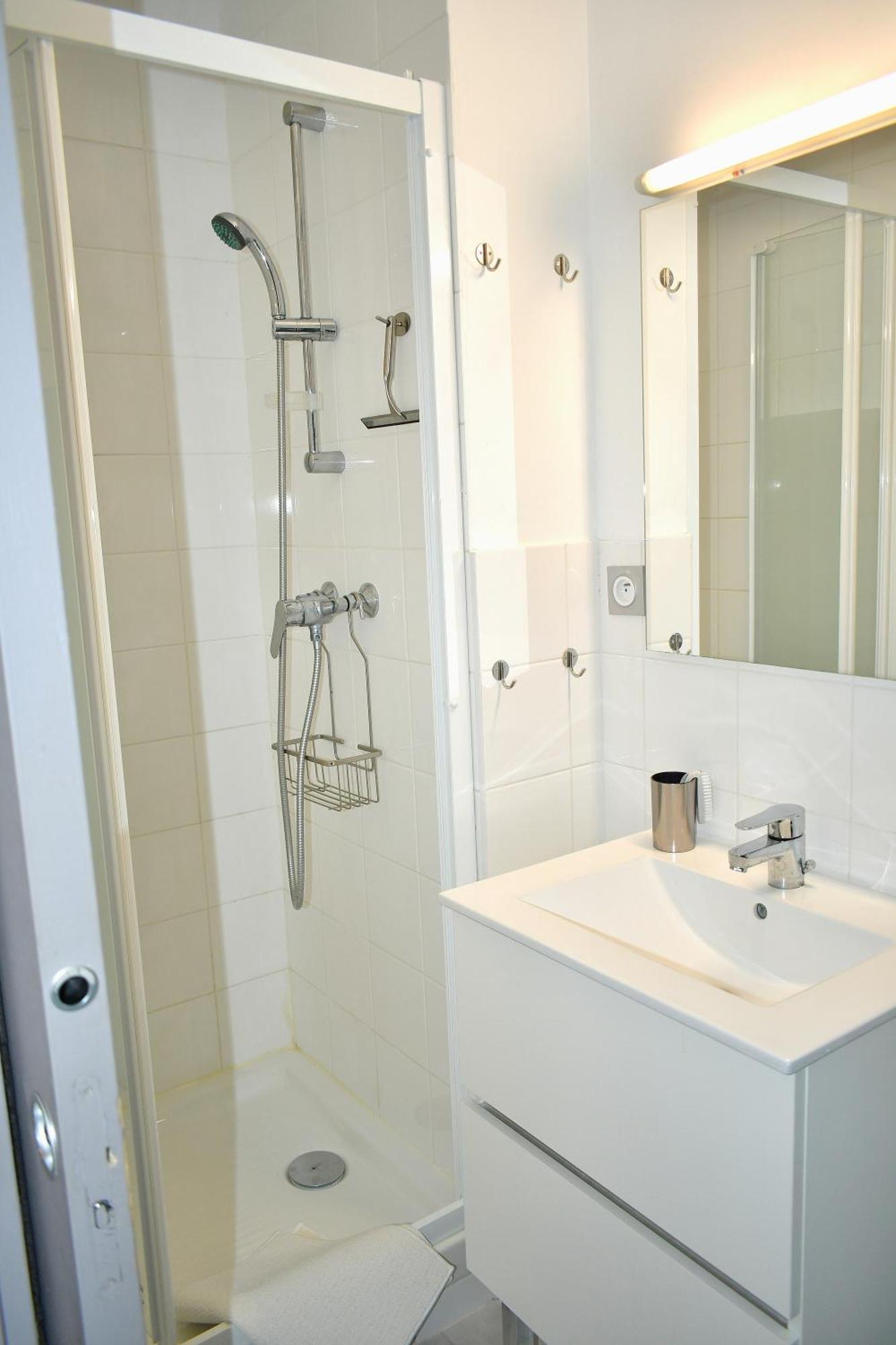 Apartment ღ Le Cocon Montilien - Confortable T2 Avec Wifi Montelimar